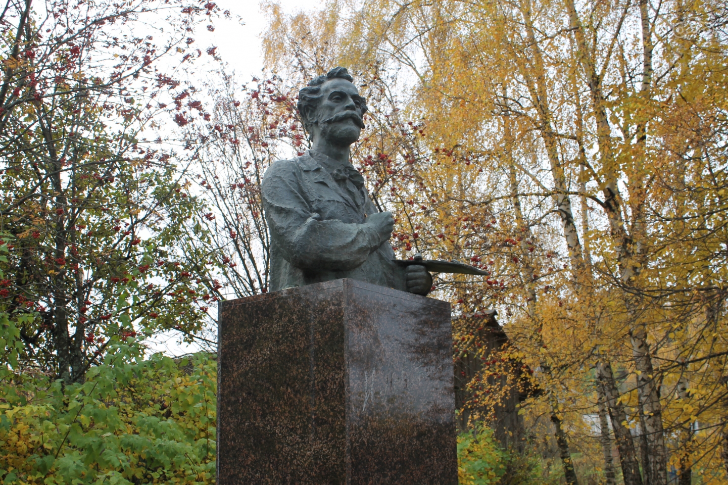 Памятник Исааку Левитана в Плесе